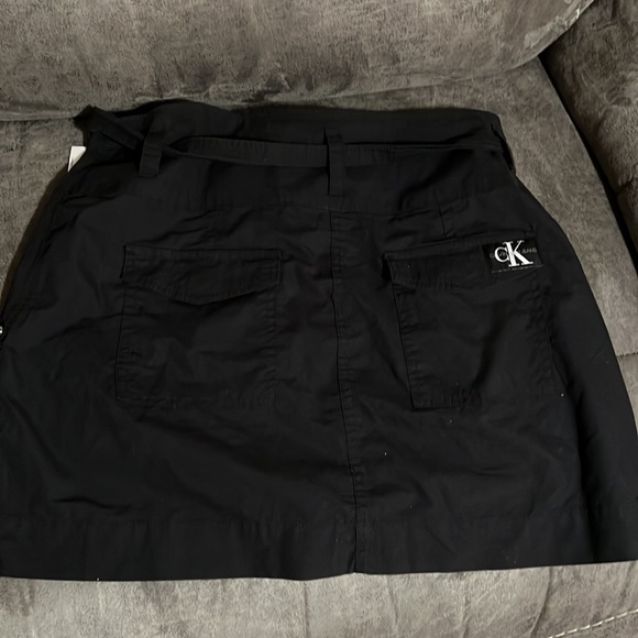 Calvin Klein Cargo Skirt - Picture 1 of 4
